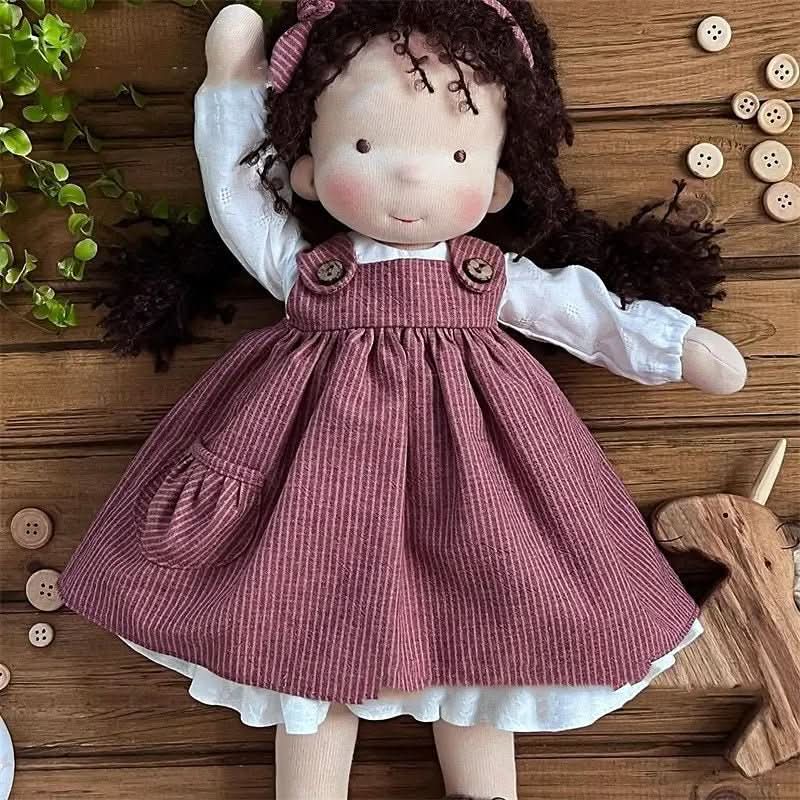MIRABELLA – Muñeca Waldorf de algodón hecha a mano con accesorios