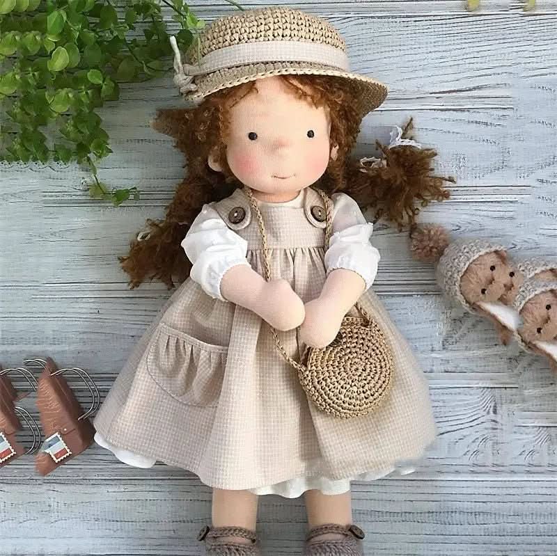 MIRABELLA – Muñeca Waldorf de algodón hecha a mano con accesorios