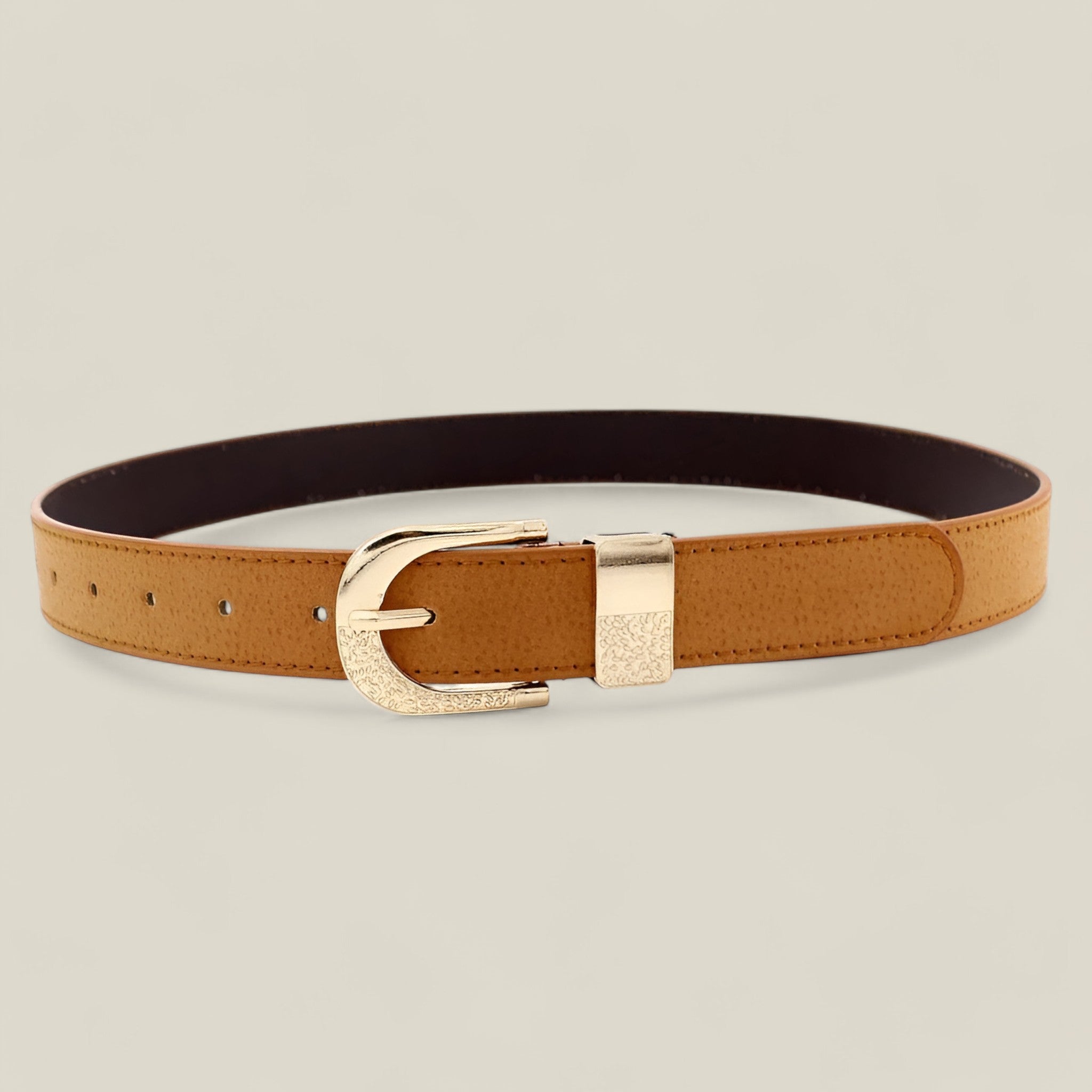 Ava - Cinturón elegante con hebilla metálica ajustada y diseño versátil