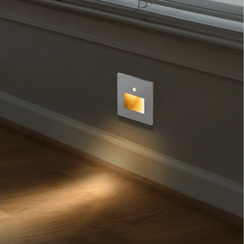 GLOWPATH – Luz LED para escalones con detección de movimiento para una suave luz ambiental