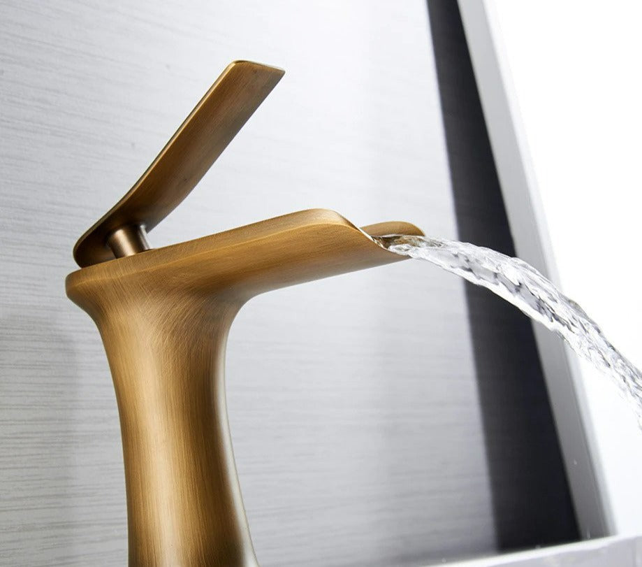 Grifo de Baño Moderno – Diseño Elegante