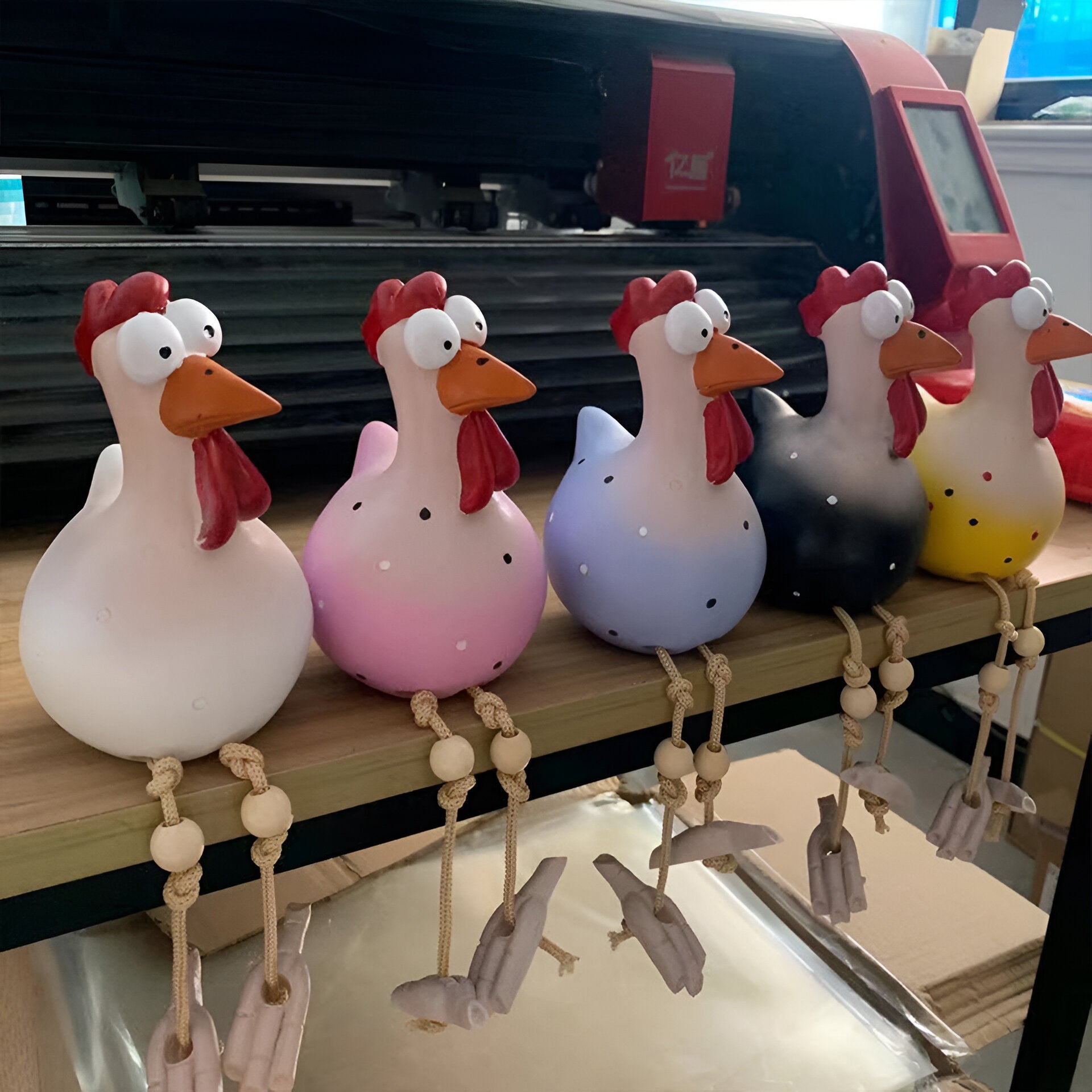 Estatua de Pollo de Grandes Ojos - Artesanía de Resina Resistente a la Intemperie - Estatua de Gallo para Jardín