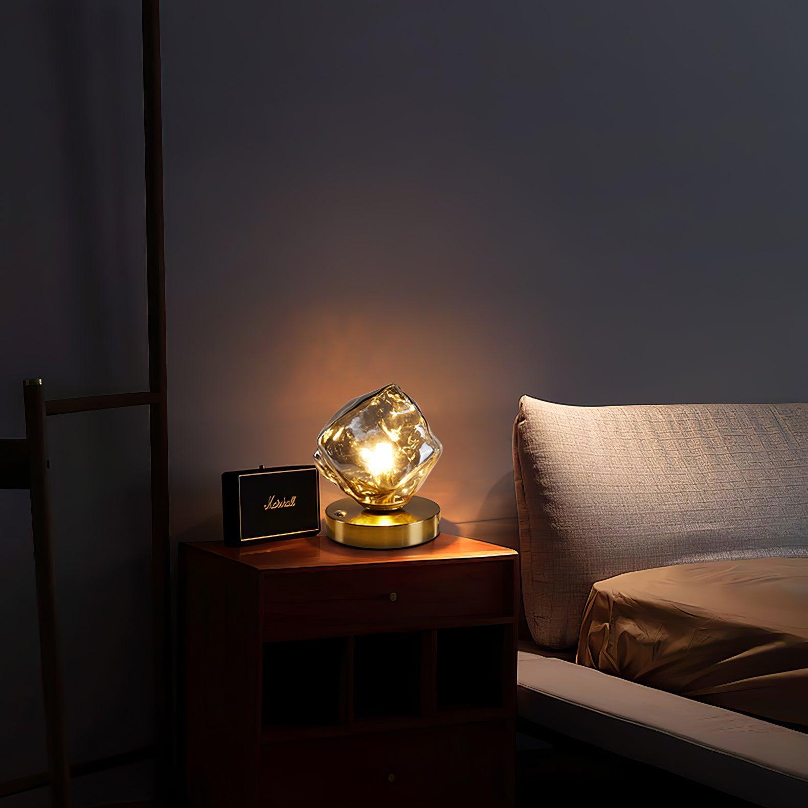 Averis | Lámpara de mesa de cristal