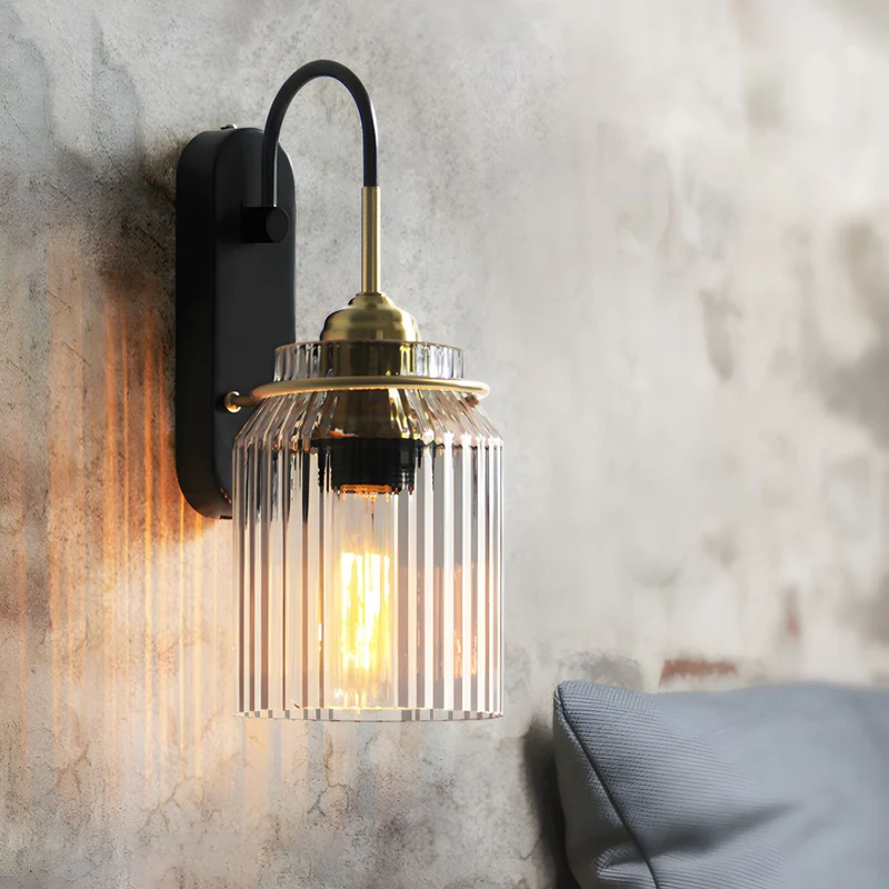 Aplique de Pared de Vidrio Industrial en Forma de Embudo - Iluminación Elegante