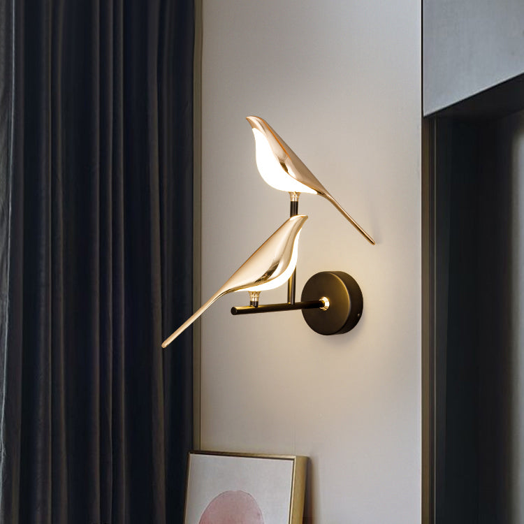 Aplique LED con un diseño excepcional de pájaro dorado y cálida iluminación ambiental – aplique moderno para la decoración de interiores