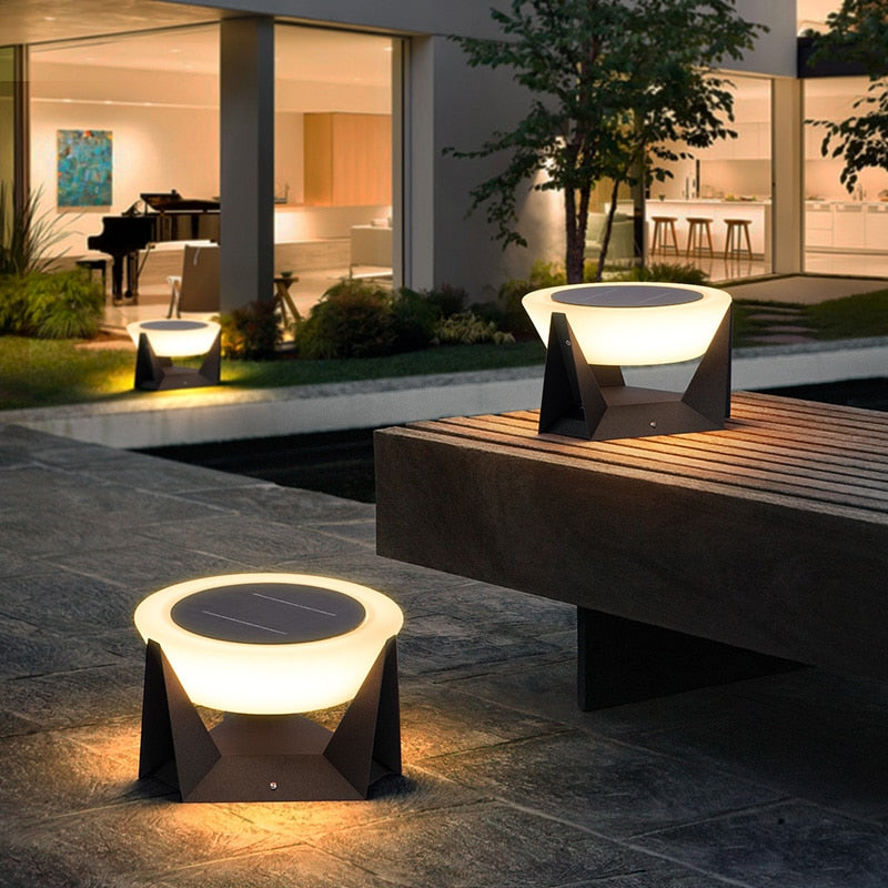 Lámpara solar LED para exteriores | Forma pura y luz potente