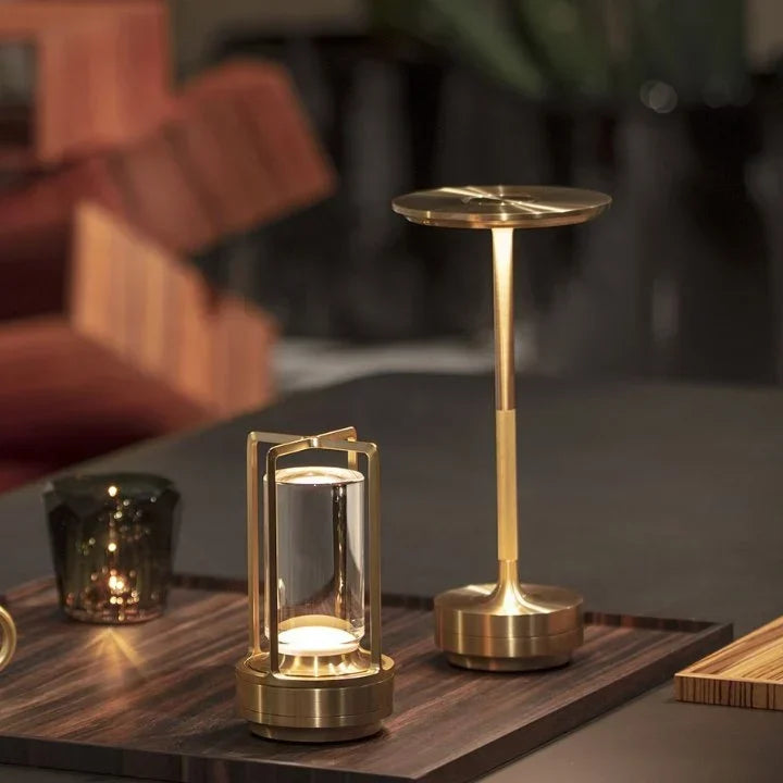Lumora | Lámpara de mesa LED minimalista