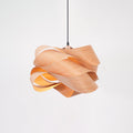 Lirado – lámpara colgante de diseño en estilo madera