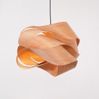 Lirado – lámpara colgante de diseño en estilo madera