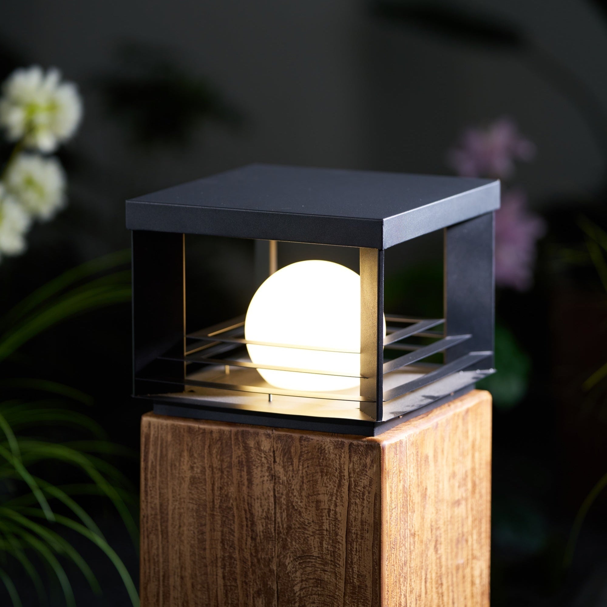 Lámpara de Pilar Moderna para Exterior – Iluminación LED a Prueba de Agua para Caminos y Paisajes