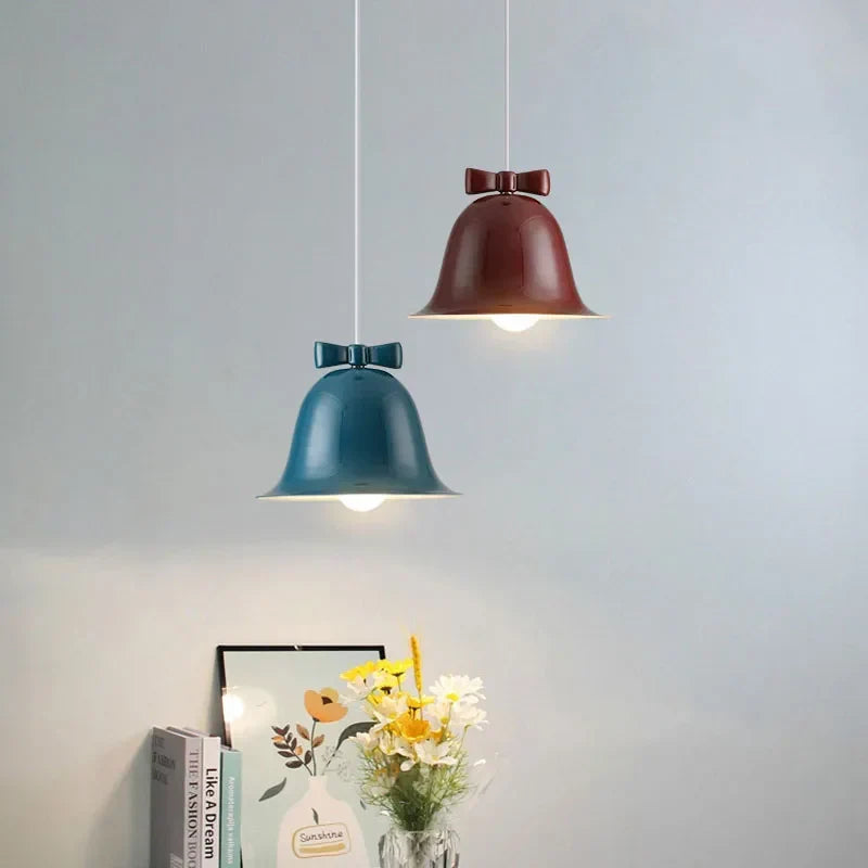 Bellora | Lámpara colgante en forma de campana con lazo