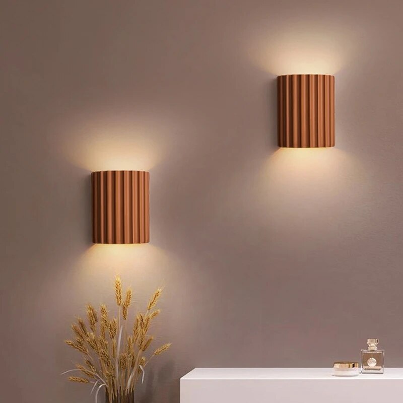 Lámpara de Pared Moderna para Sala y Dormitorio con Diseño Artístico