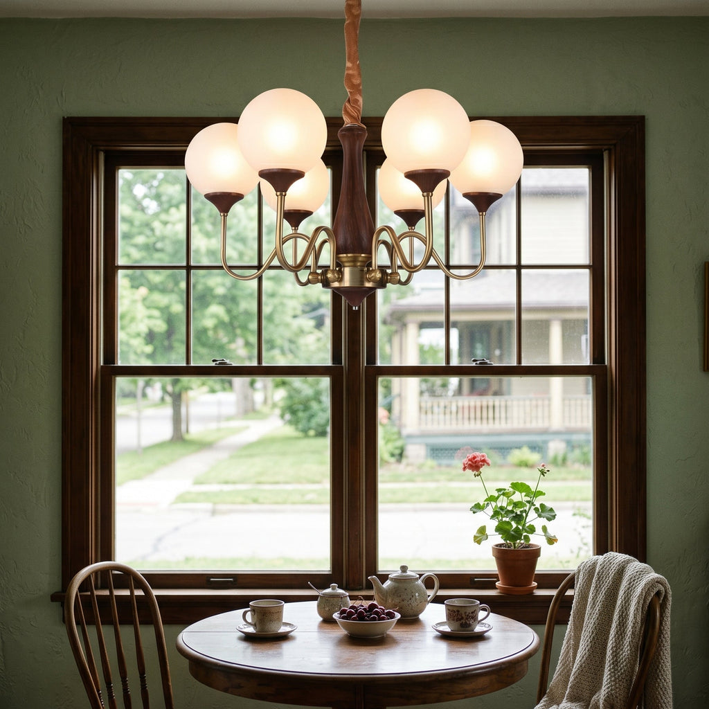 Candelabro Con Pantallas De Vidrio Y Estructura De Metal