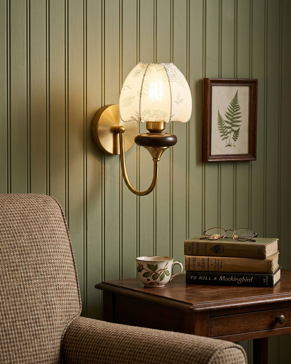 Aplique de pared con pantalla de tela madera metal