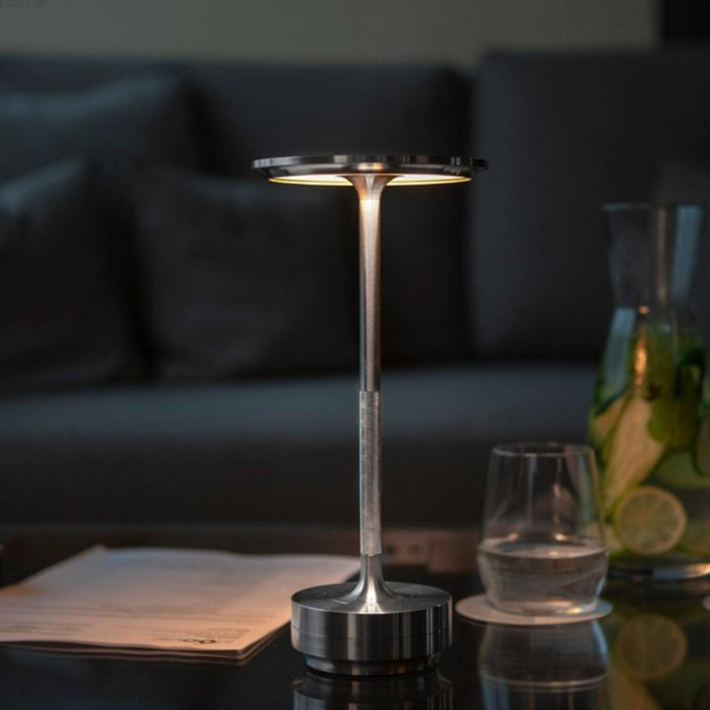 Lámpara de mesa portátil inalámbrica