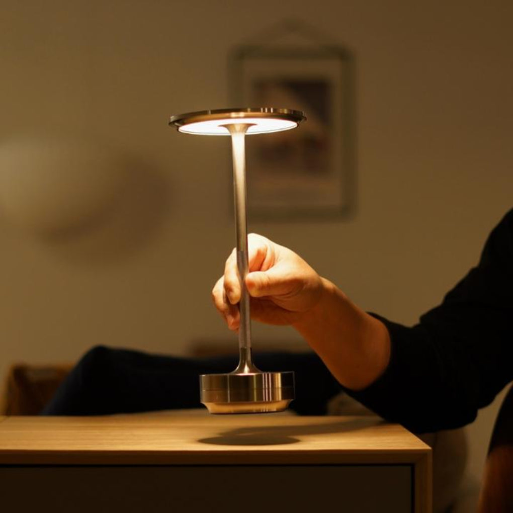 Lámpara de mesa portátil inalámbrica