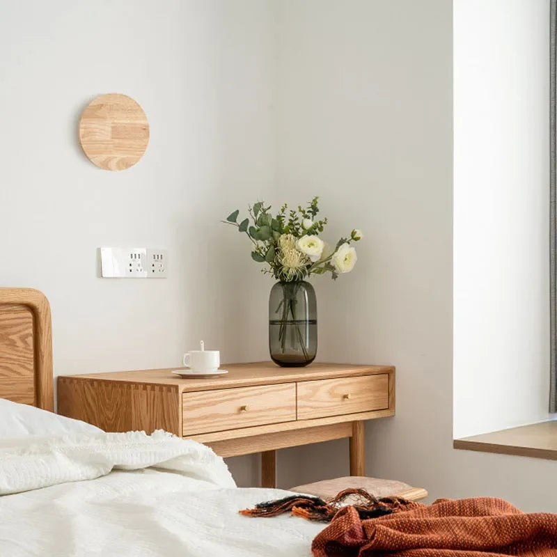 Lámpara de Pared de Madera Escandinava con Luz Cálida y Diseño Minimalista
