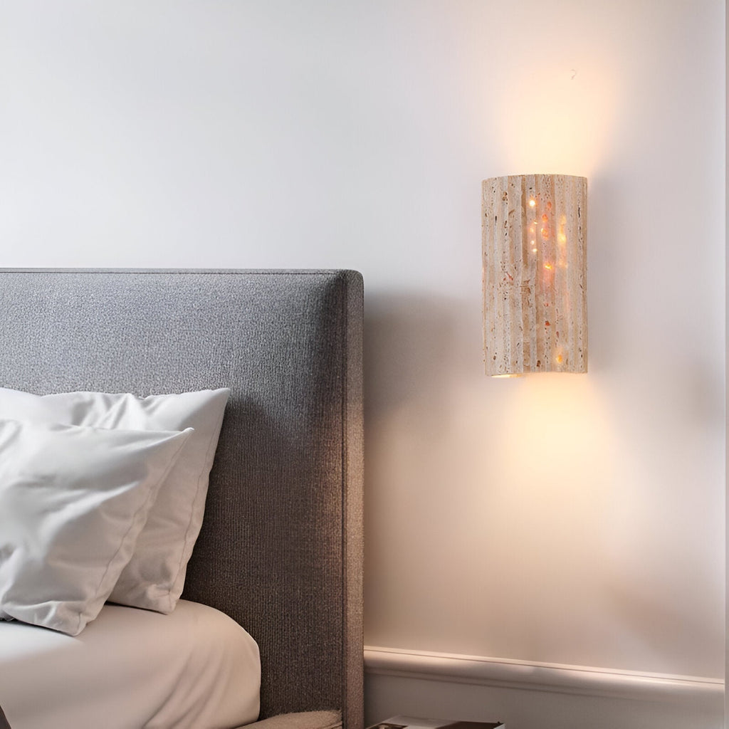 Lámpara de Pared Exterior Elegante Travara | Luz LED de Travertino Amarillo Arriba y Abajo para Patios y Jardines