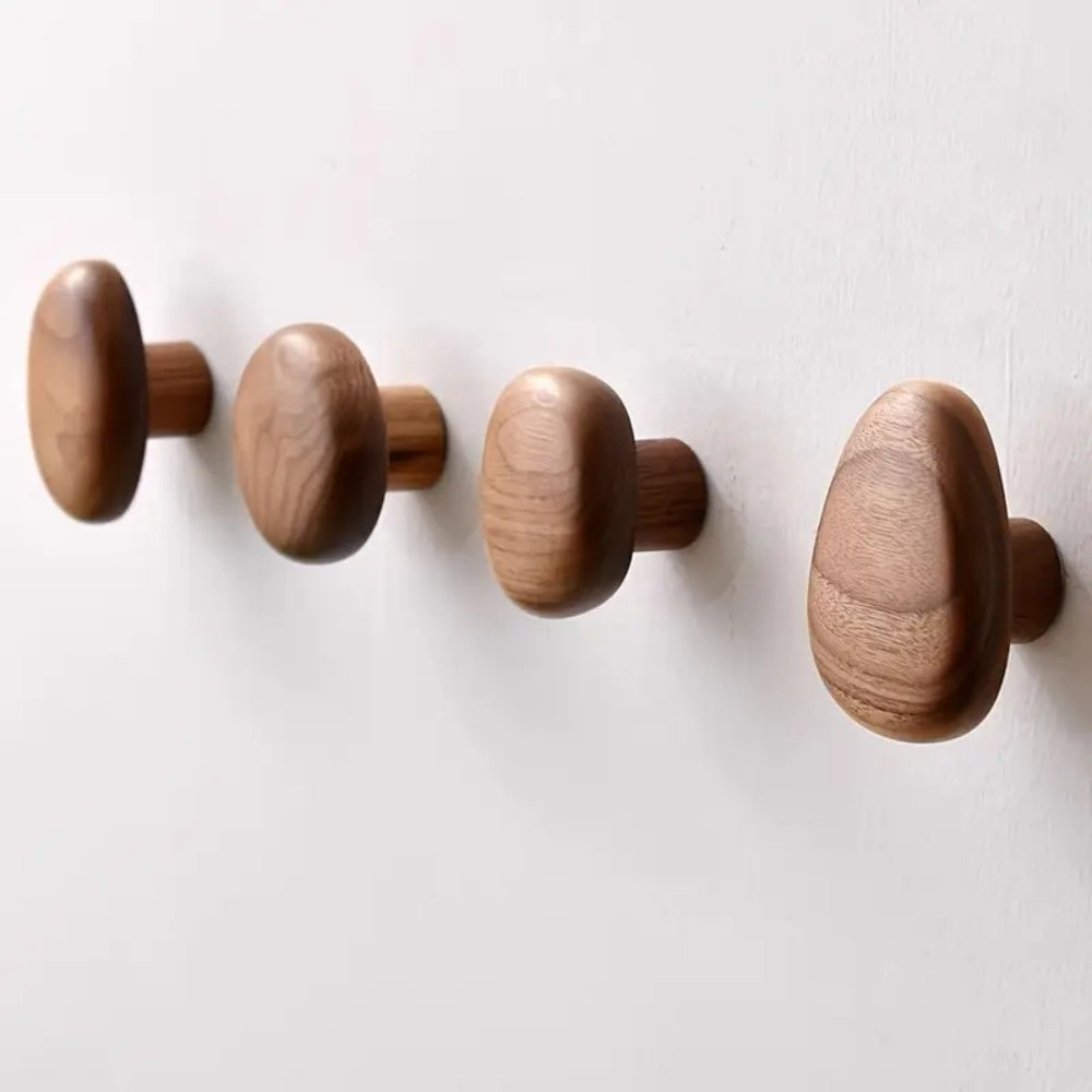 Gancho de Ropa de Madera en Forma de Piedra