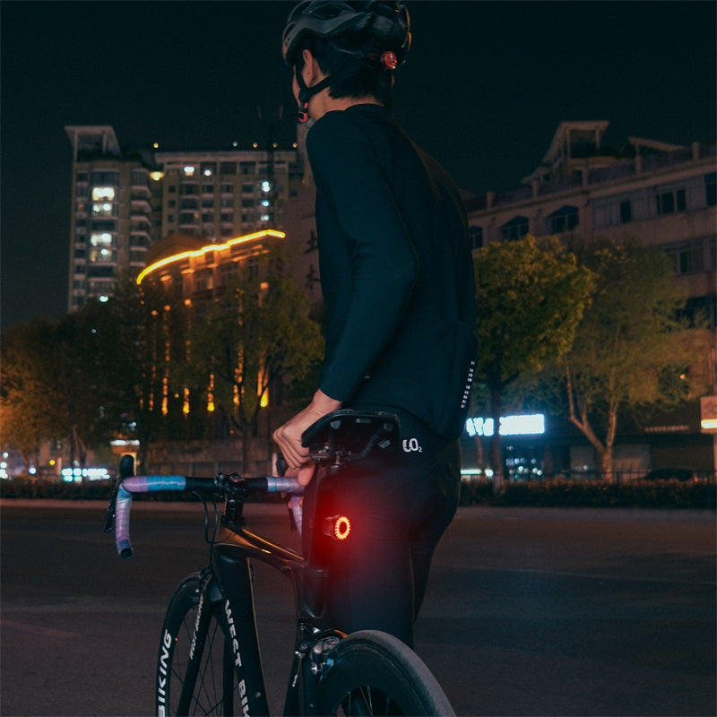 Velaro Luz trasera inteligente para bicicleta | Luz de freno automática y sensor de luminosidad | Recargable por USB | Impermeable IPX4