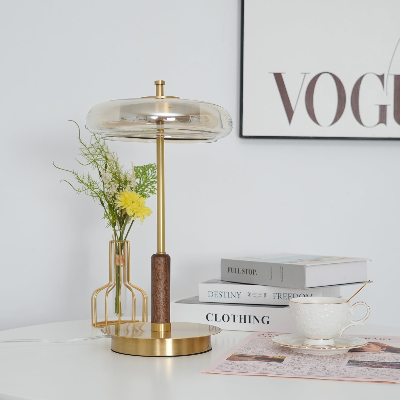 Lumisol | Lámpara de mesa de vidrio y madera