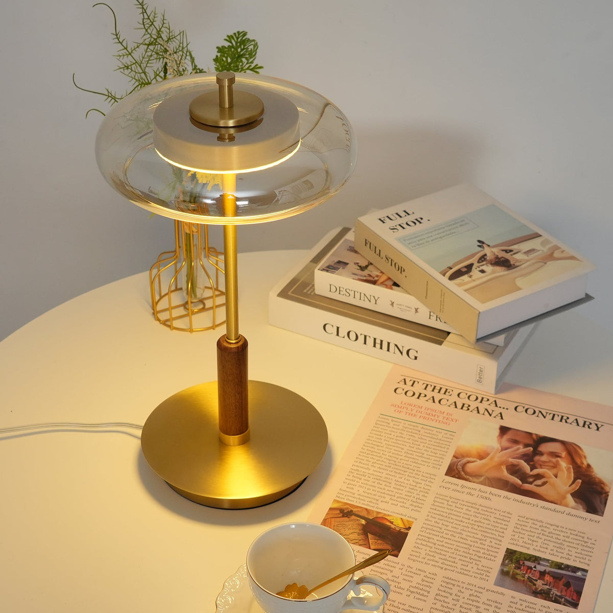 Lumisol | Lámpara de mesa de vidrio y madera