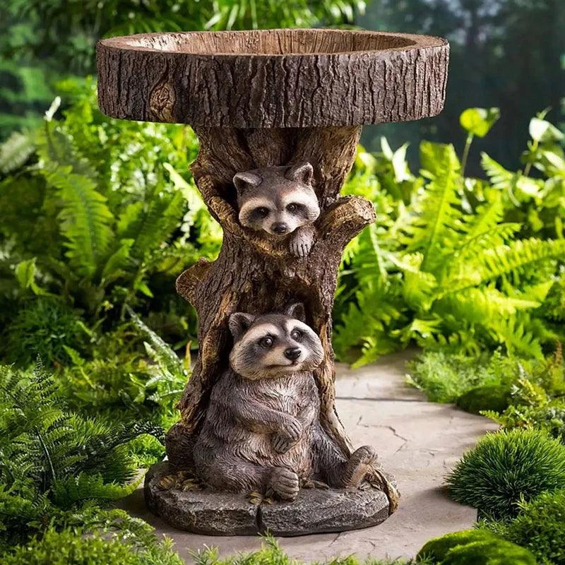 Fuente de Jardín Vintage para Aves – Diseño de Mapache en Poliresina para Encanto Exterior