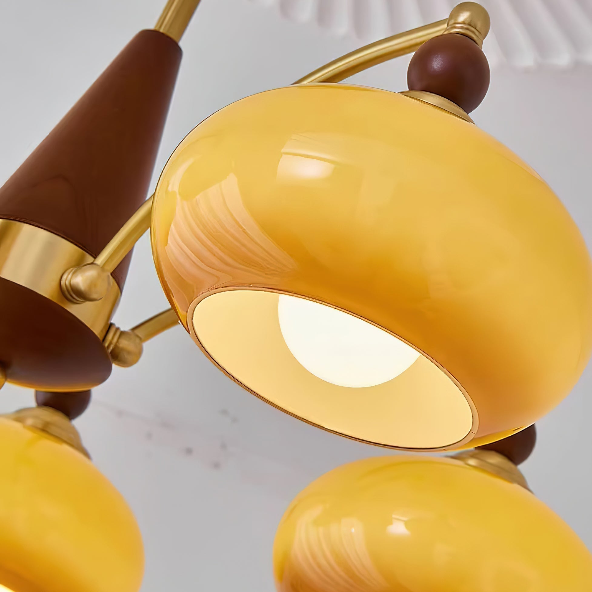 Clavira | Lámpara vintage de techo con cristal opalino