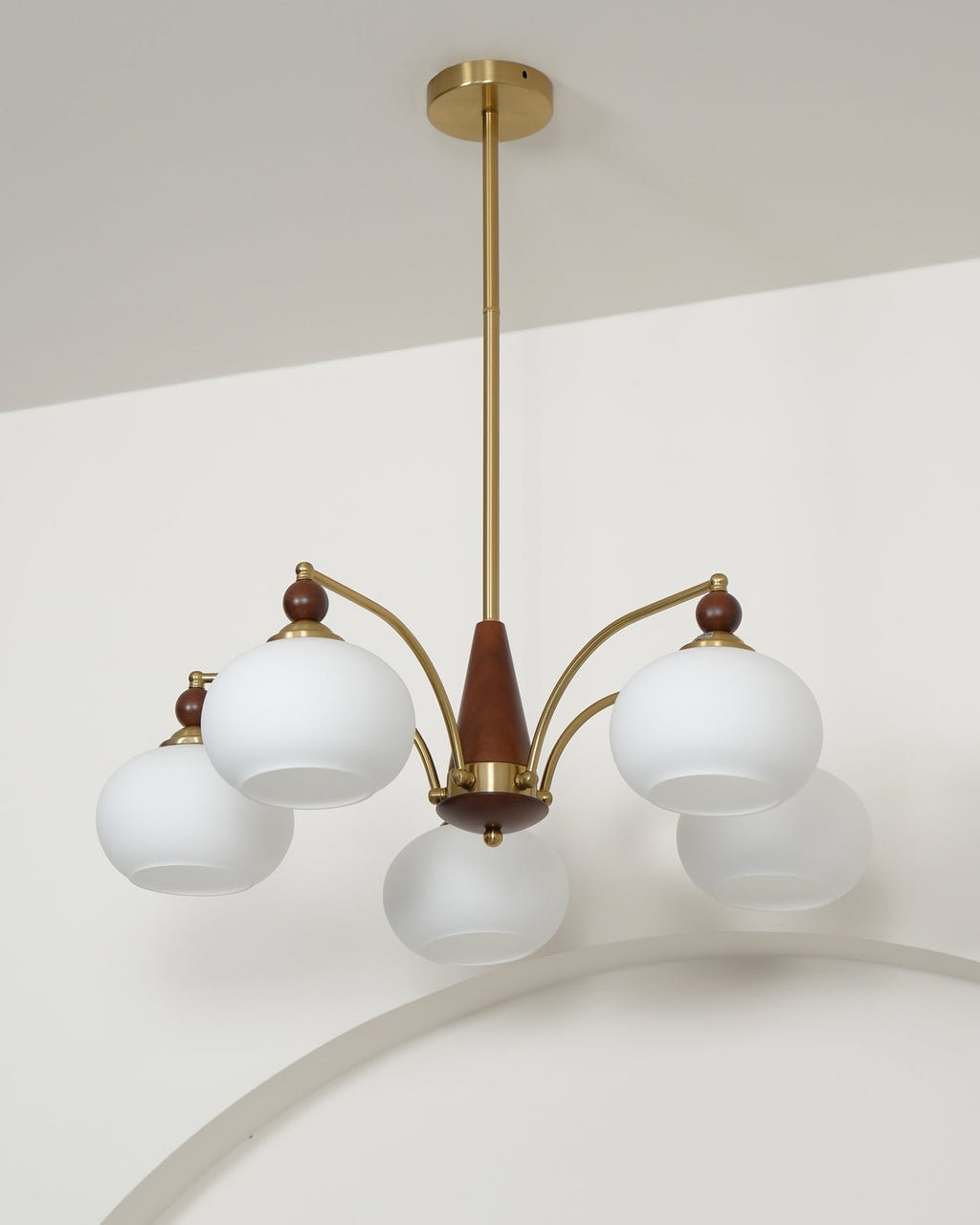 Clavira | Lámpara vintage de techo con cristal opalino