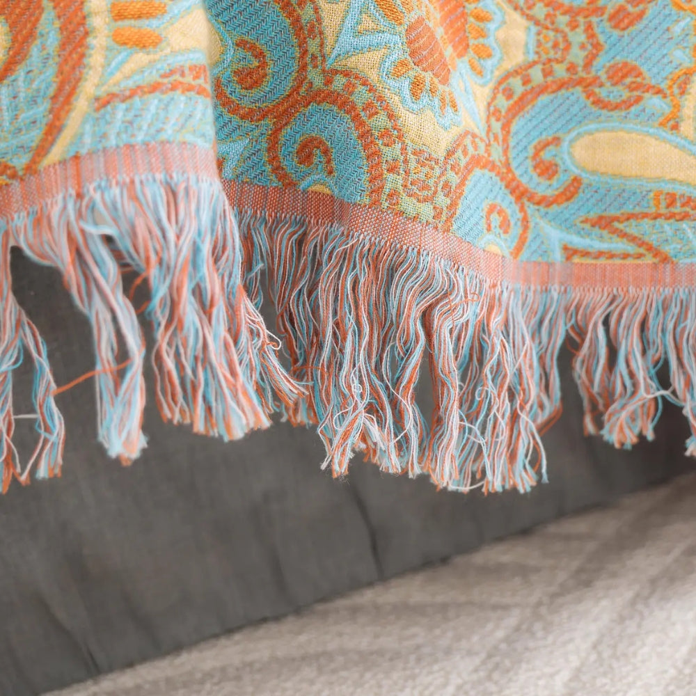 Manta Bohemia de Algodón Reversible con Diseño Paisley