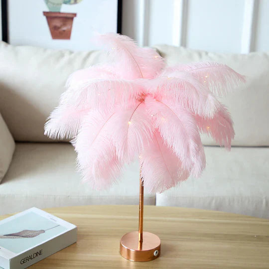 FeatherGlow - Lámpara de noche de avestruz elegante para un ambiente hogareño