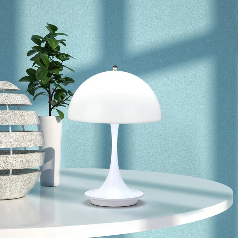 Lámpara de mesa en forma de hongo de estilo nórdico con carga inalámbrica