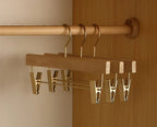 Skanto | Set de 2 perchas premium de madera de cedro con hombros anchos para organización de ropa