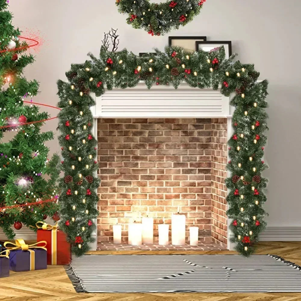 Guirnalda LED de Navidad con Agujas de Pino y Berries Rojas - Decoración Clásica para Escaleras, Puertas o Lugares de Celebración