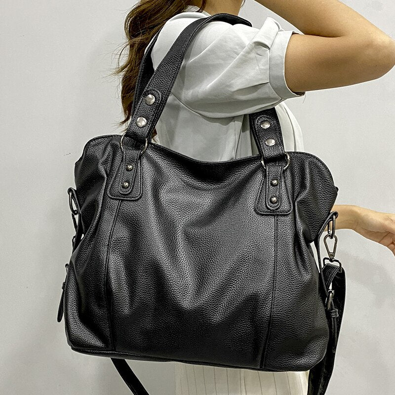 Althea – Bolsa de gran capacidad con un diseño elegante y estilizado