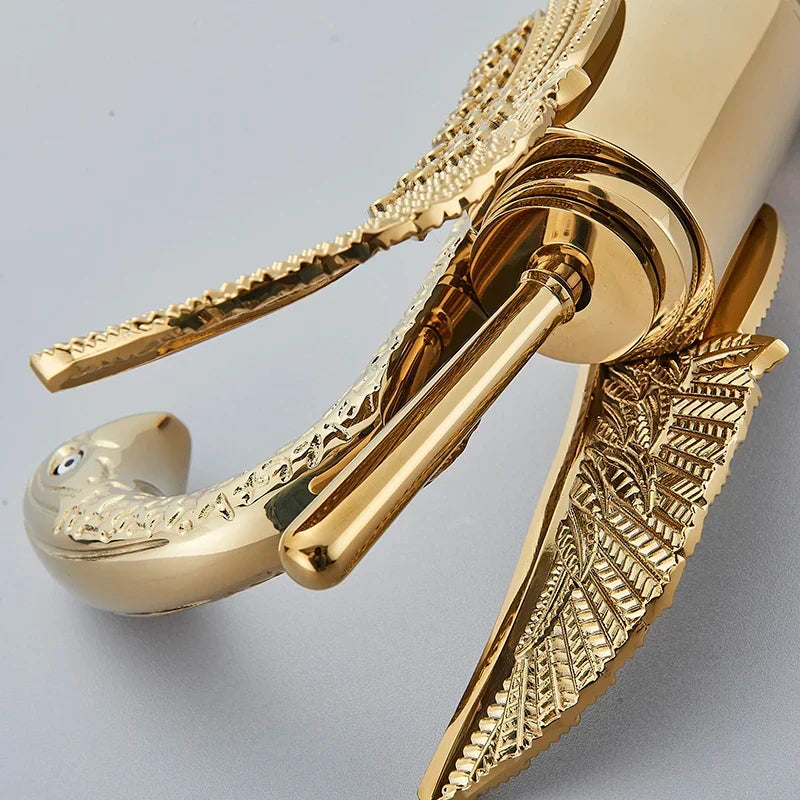 BowLift | Grifo de Lavabo de Mango Único Dorado Swan