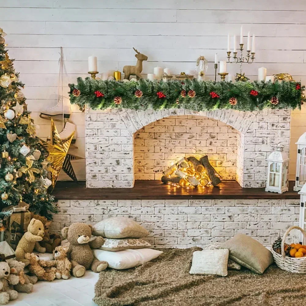 Guirnalda LED de Navidad con Agujas de Pino y Berries Rojas - Decoración Clásica para Escaleras, Puertas o Lugares de Celebración