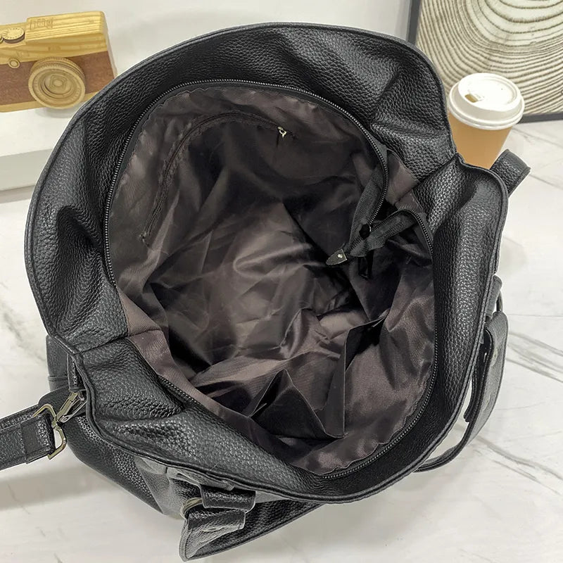 Althea – Bolsa de gran capacidad con un diseño elegante y estilizado