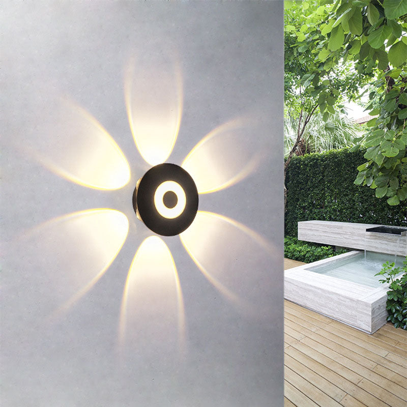 Lámpara de pared LED con pantalla redonda de aluminio escandinavo contemporáneo para patio exterior | Brehn
