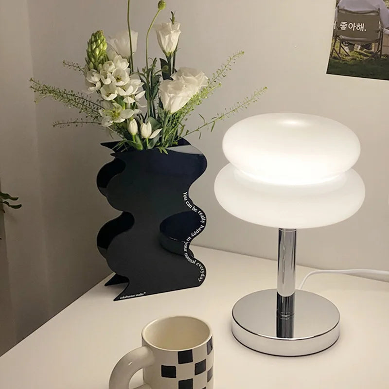 TartGlow - Lámpara de mesa elegante con elegancia culinaria