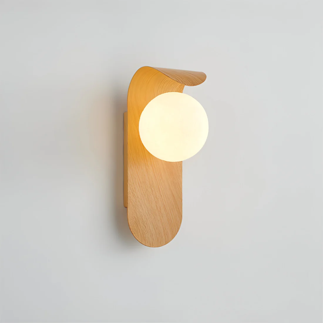 Aplique de Pared Escandinavo de Madera y Globo