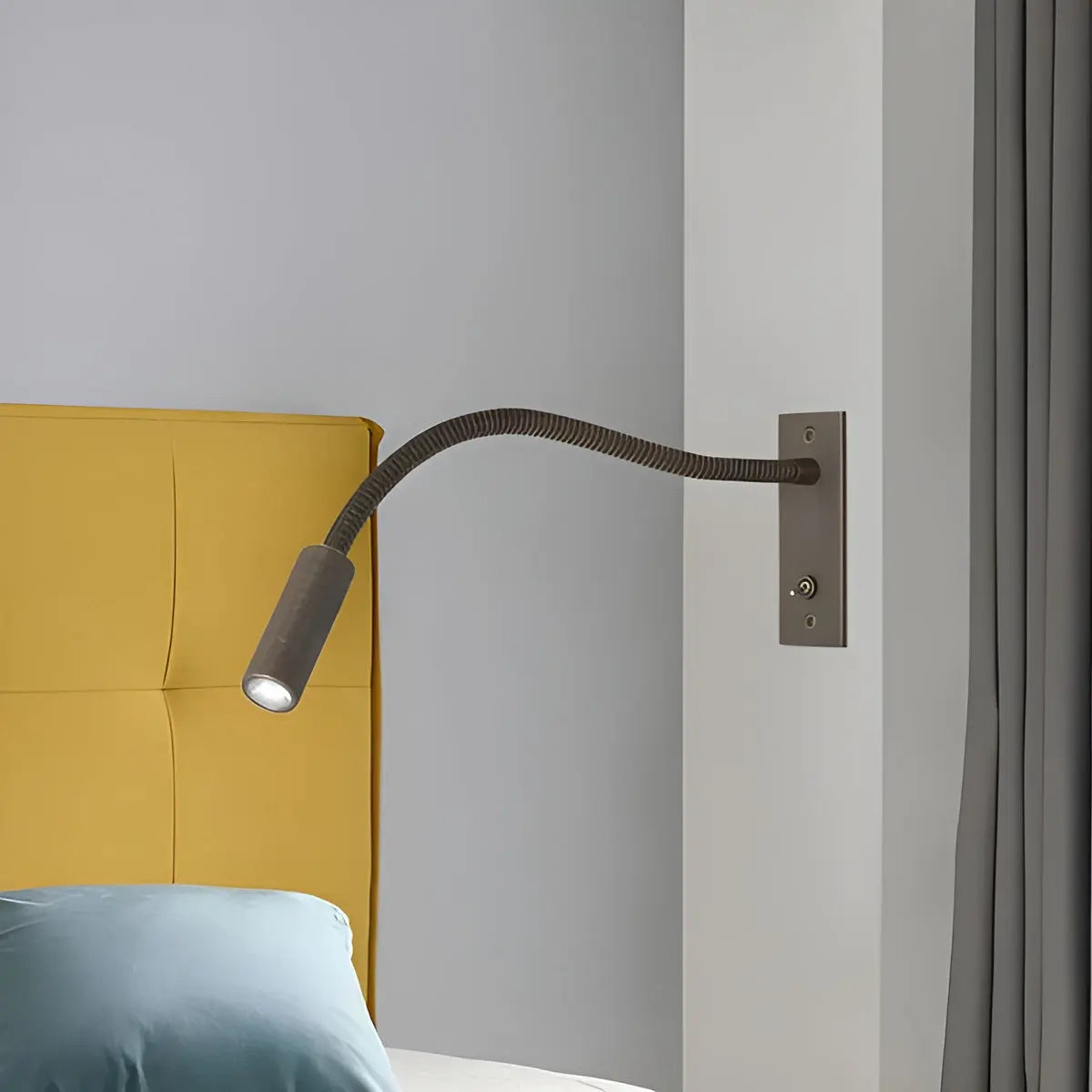 Lámpara de Pared con Brazo Flexible y Luz LED de Lectura