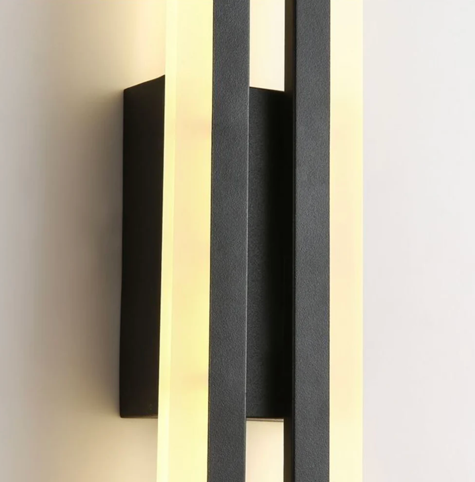 Aplique de Pared Largo de Acrílico Elegante con Iluminación LED