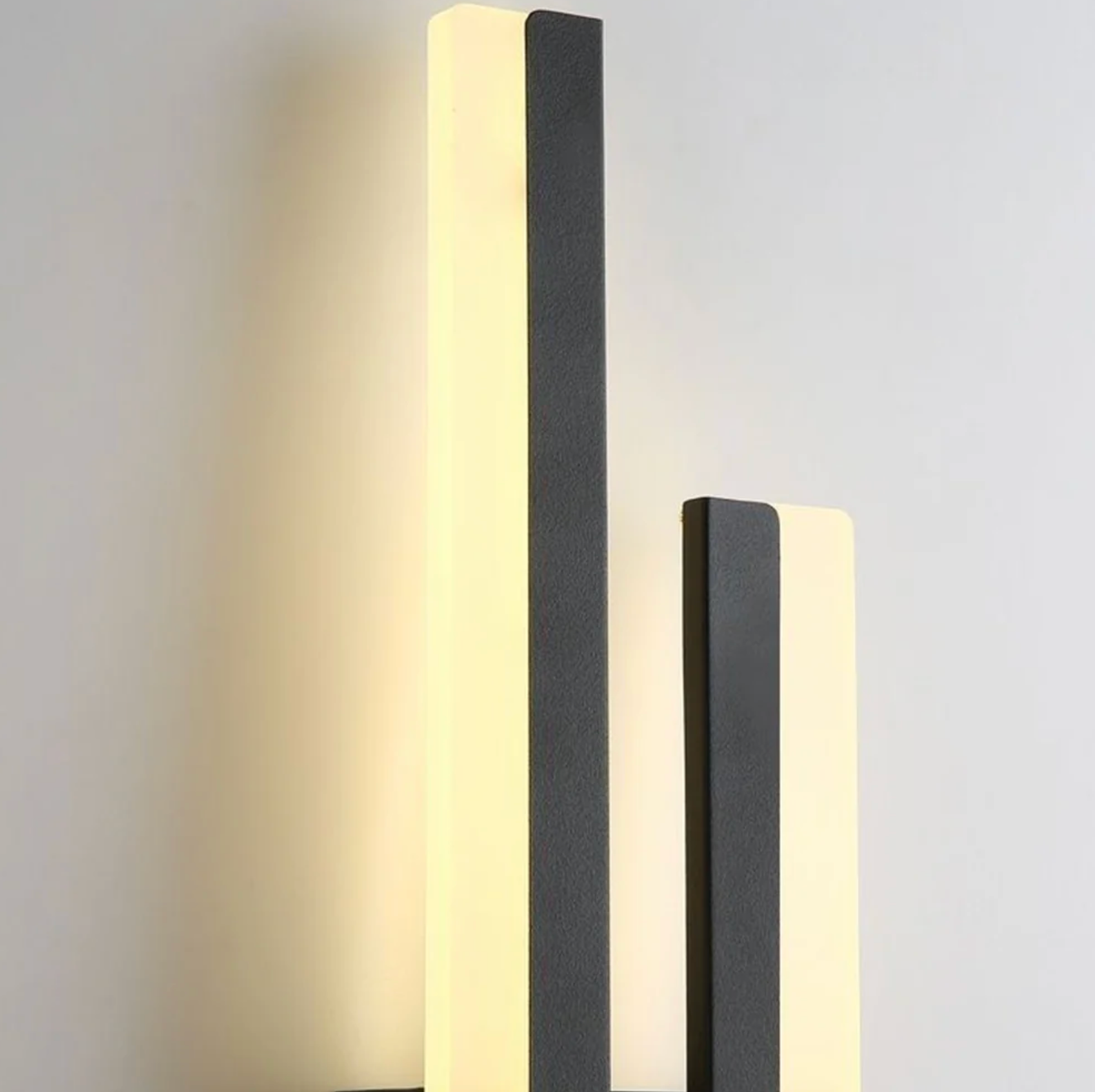 Aplique de Pared Largo de Acrílico Elegante con Iluminación LED
