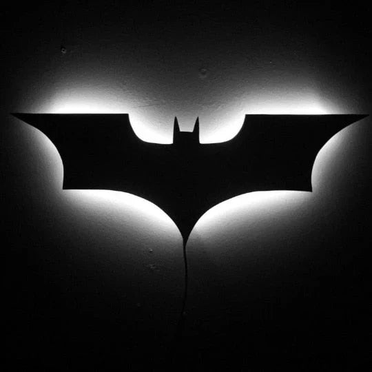 BatmanAura – Lámpara de pared LED moderna de Batman con control remoto