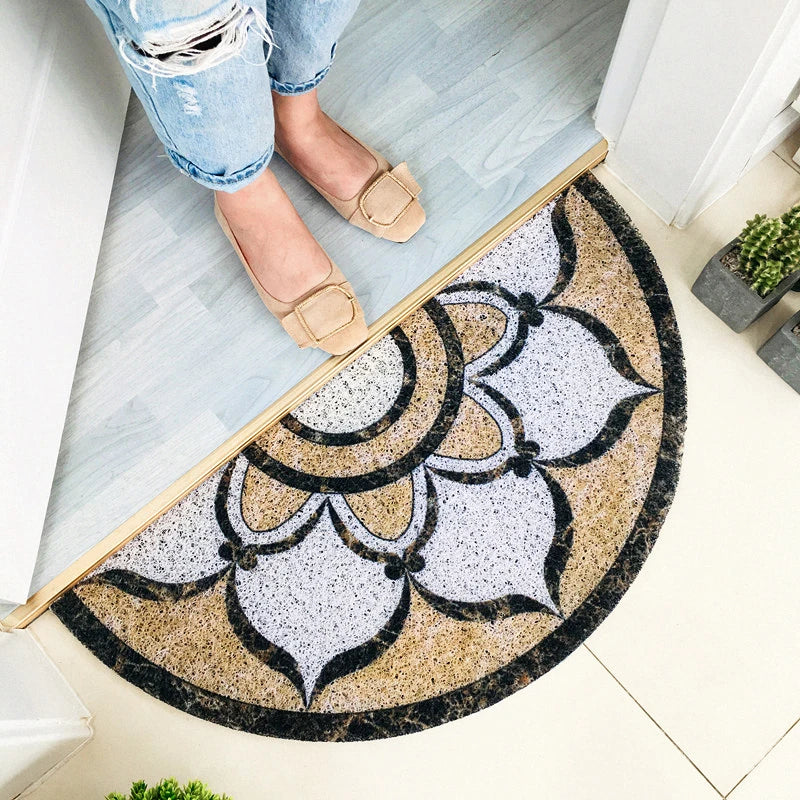FloraMat - Estilosa alfombra de puerta redonda con atrevidos patrones geométricos