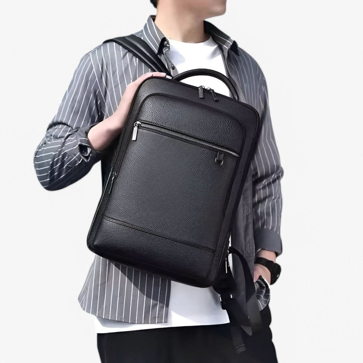URBANVAULT – Mochila USB Inteligente para el Trabajo y la Movilidad Diaria