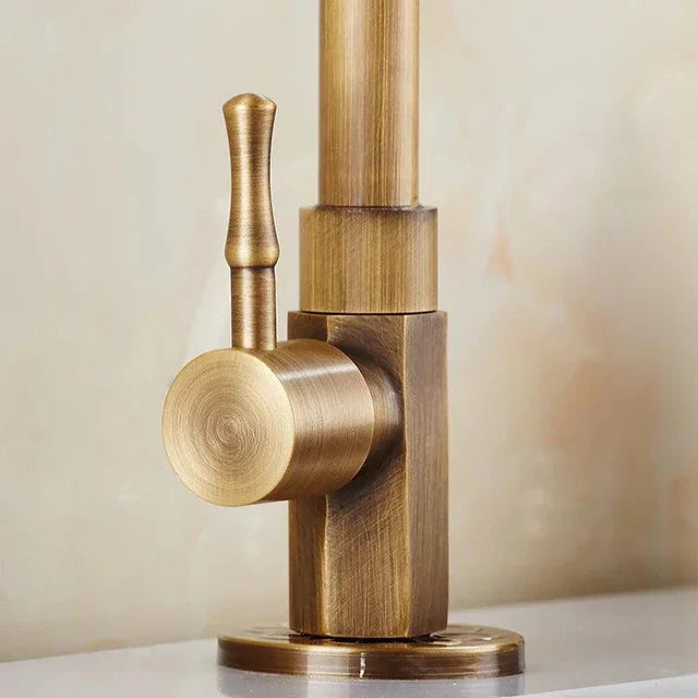 SwanFlow - grifo de cocina de bronce antiguo con elegante diseño de cuello de cisne