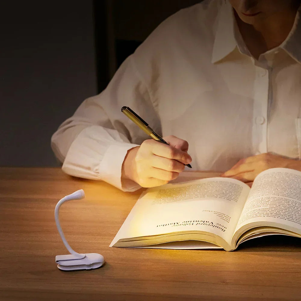 Mini Luz de Libro - Luz Nocturna Portátil con Clip y Carga USB, LED Regulable para Dormitorio, Protección Ocular y Camping - Lámpara de Libro con Clip Giratorio de 360°