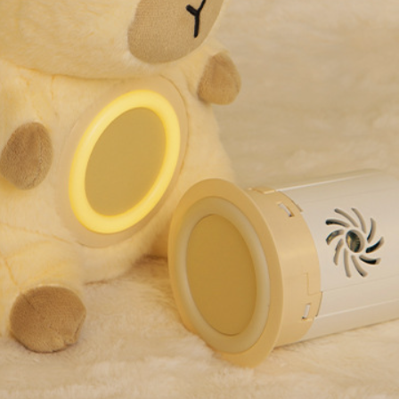 CapyGlow - Reloj despertador de peluche capibara con luz para niños